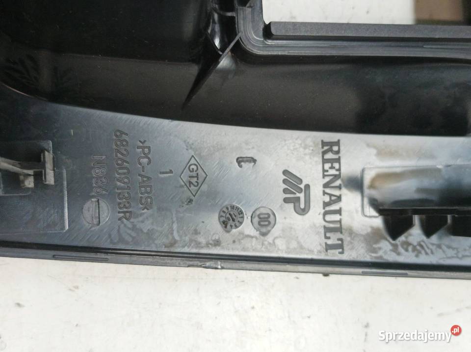 KRATKI NAWIEWU RAMKA RADIA ŚRODKOWA LIFT Dacia