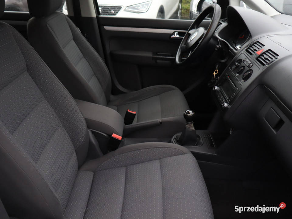 VW Touran 16 FSI Bielany Wrocławskie