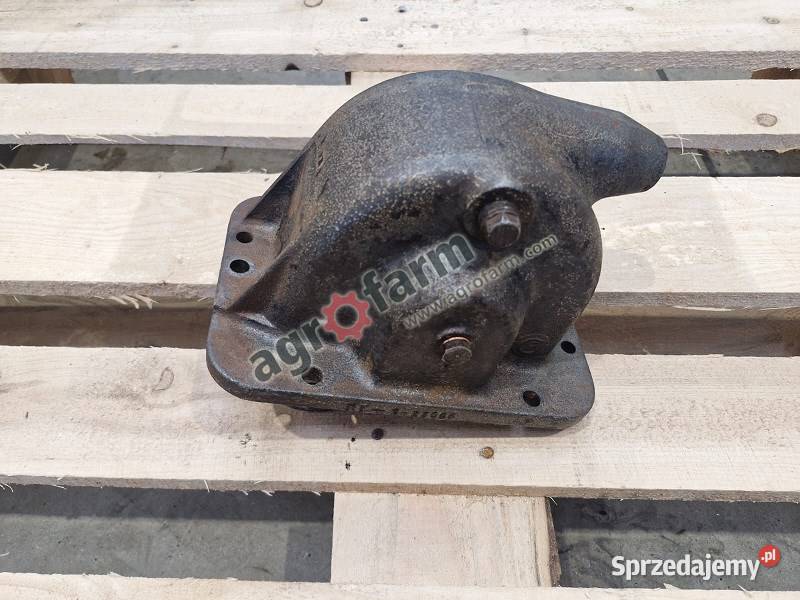 Obudowa przystawki FWD Massey Feguson 154 164 Byków