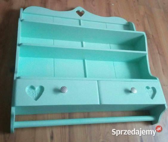 Rustykalne półki kuchenne