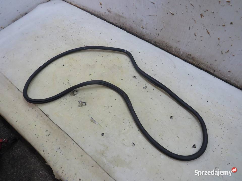 USZCZELKA DRZWI PRAWY PRZÓD PEUGEOT 308 T9