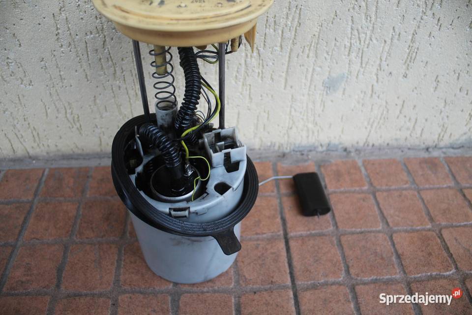 POMPA PALIWA VW PASSAT B6 20 TDI 3C0919050G osobowe