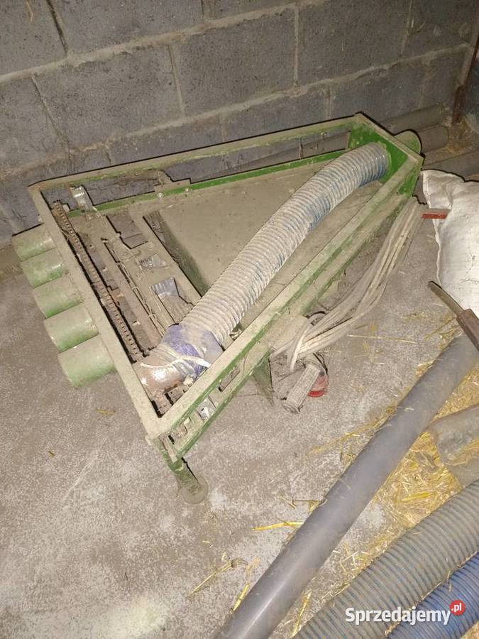 Mieszalnik pasz z wagą i śrutownikiem