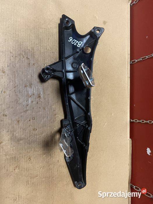 Suzuki GSXR 1000 lewy bok ramy wspornik B206 Poznań