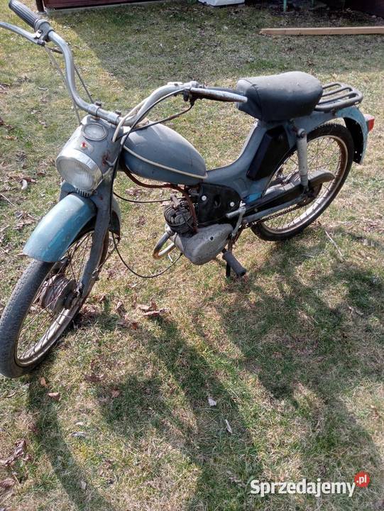 Stary motorower komar Ogrodzieniec