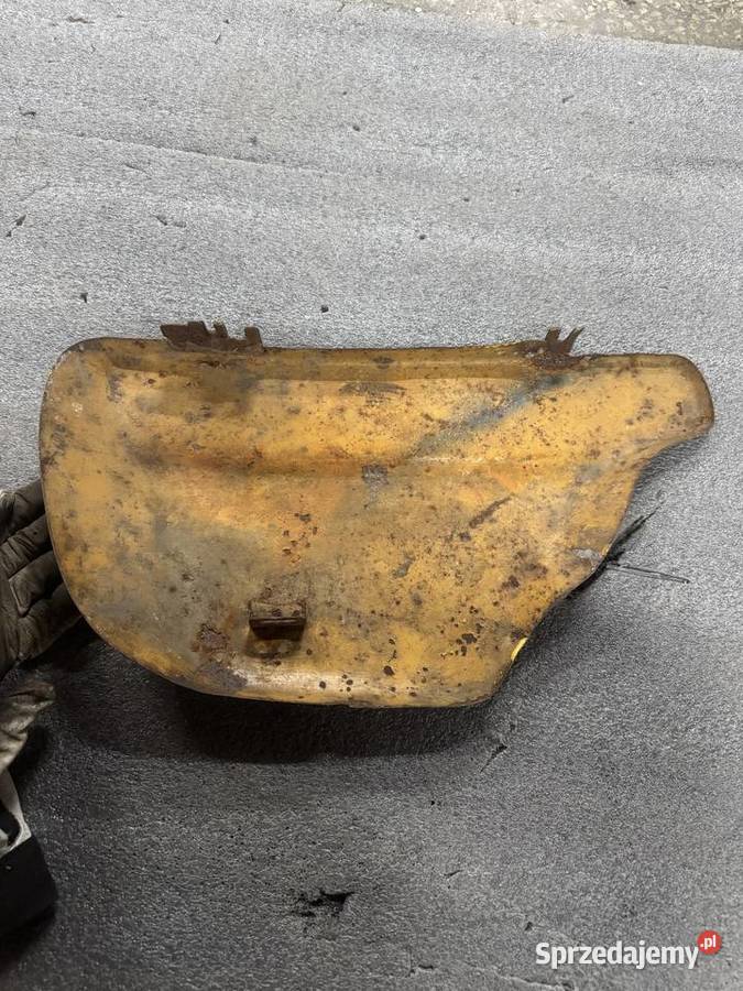 Boczek prawy metalowy WSK sport Mielec