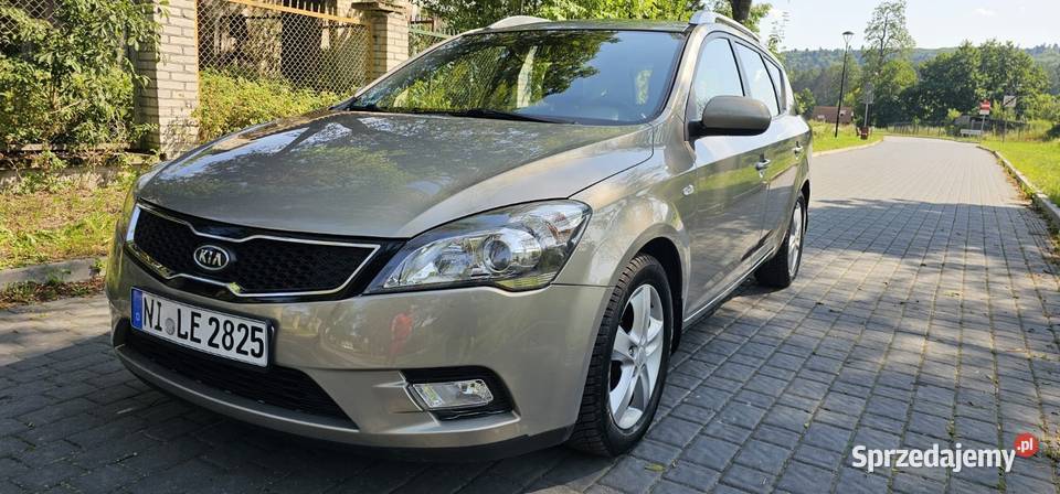 świeżo sprowadzona Kia Ceed 2012 16 CRDI 115 centralny zamek Krasnobród