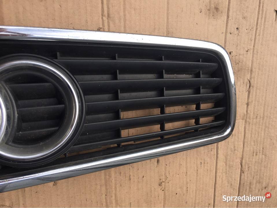 Grill atrapa audi a4 b5 przedlift 8D0853651H Pozostałe