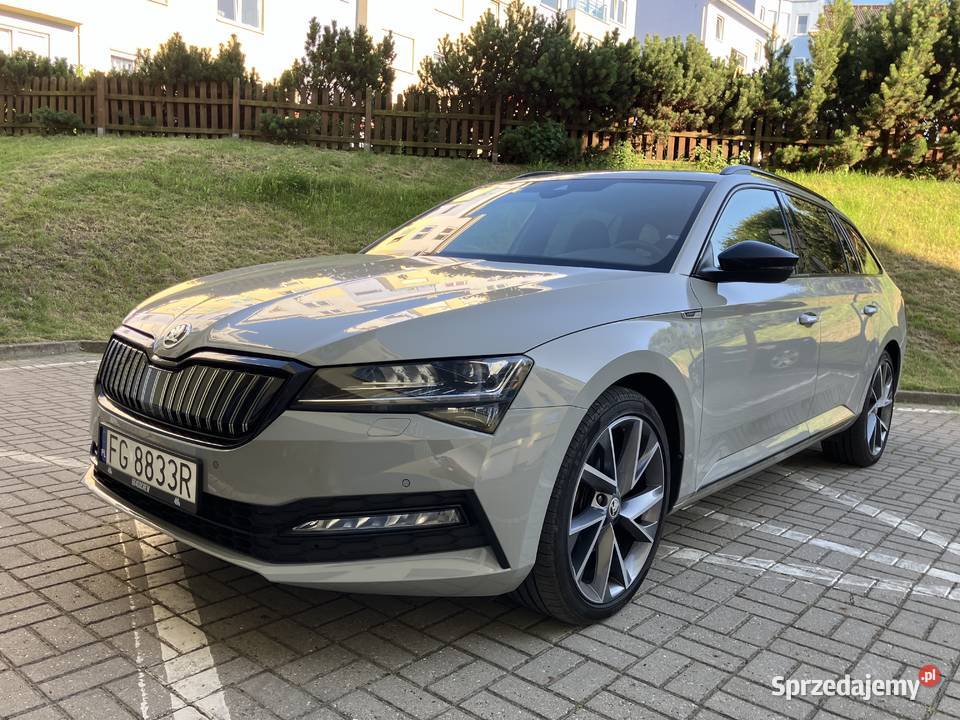 Skoda Superb iV 14 Tsi hybryda Plug in Sportline kamera cofania