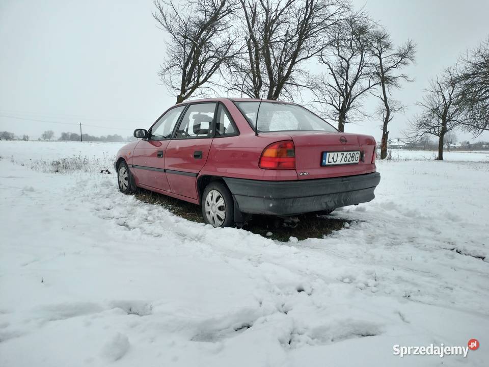 Sprzedam opla astrę Astra Nasutów