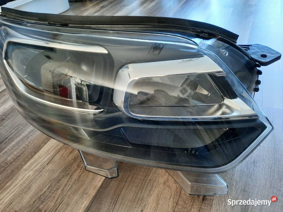 Reflektor Citroen Jumpy III Xenon prawy przód dolnośląskie Świerzawa