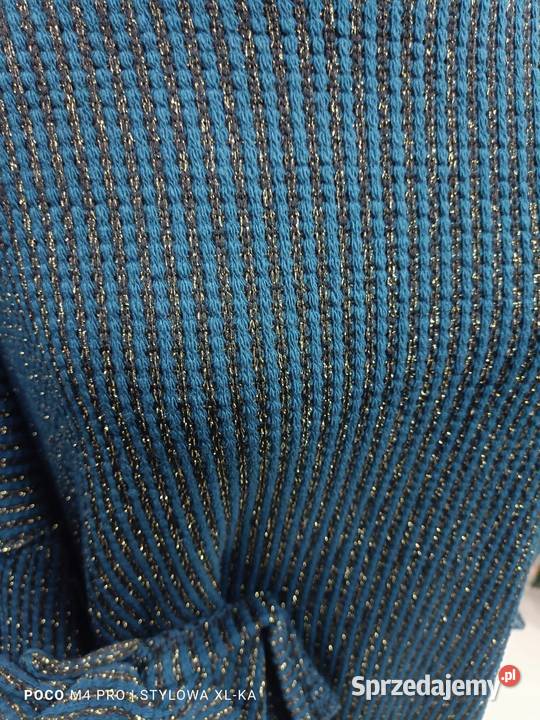 Stylowy sweter Oversize turkusowy ze złotą nitką Pątnów