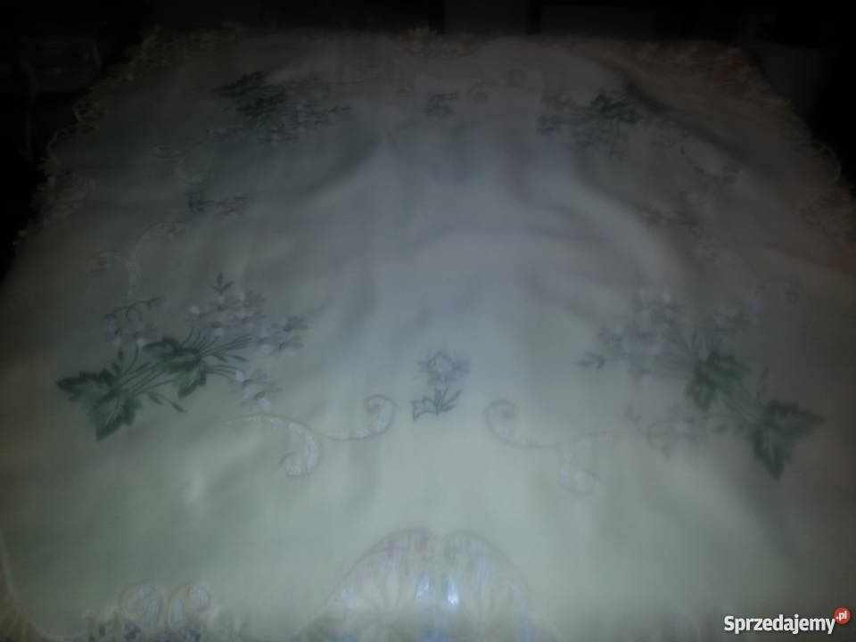 Obrus bladozolty wyszywany 8080 Kraków