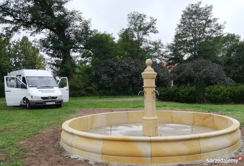 stylowa fontanna z piaskowca naturalny kamień Architektura ogrodowa Kamienna Góra sprzedam