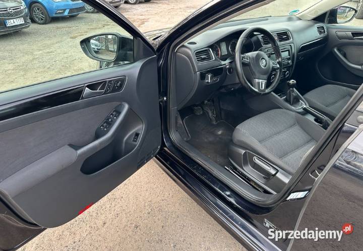 Volkswagen Jetta 2011 benzyna Łask