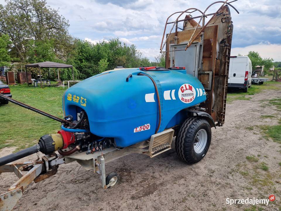 opryskiwacz sadowniczy CLM 1500 litrów kolumna Zelów