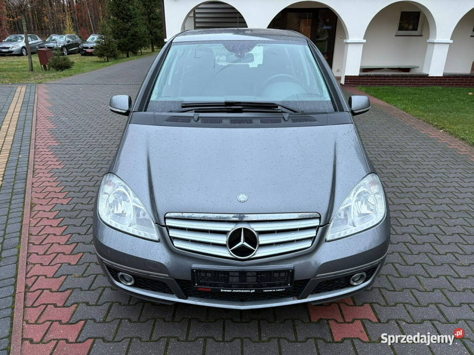 Mercedes A 180 17 benzyna Avantgarde Półskóry światła przeciwmgielne Mercedes-Benz Lipówki