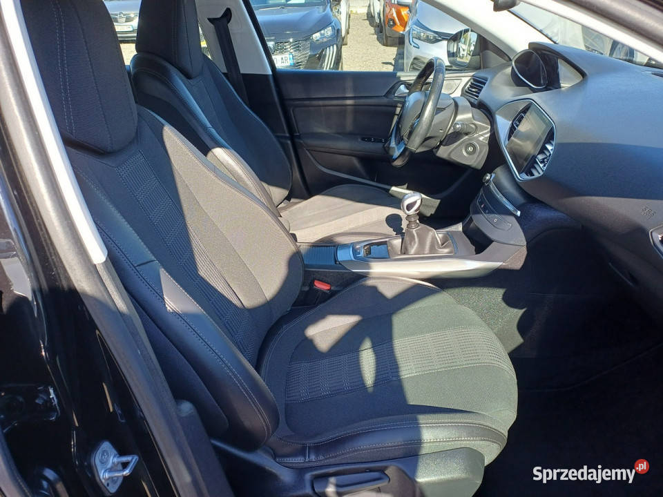 Peugeot 308 Bezwypadkowy Led NAVI AluSerwis1wł nawigacja Chrzanów sprzedam