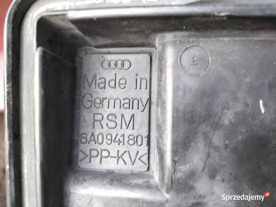 Audi 80 B3 B4 8A094181 Pokrywa skrzynki Pozostałe