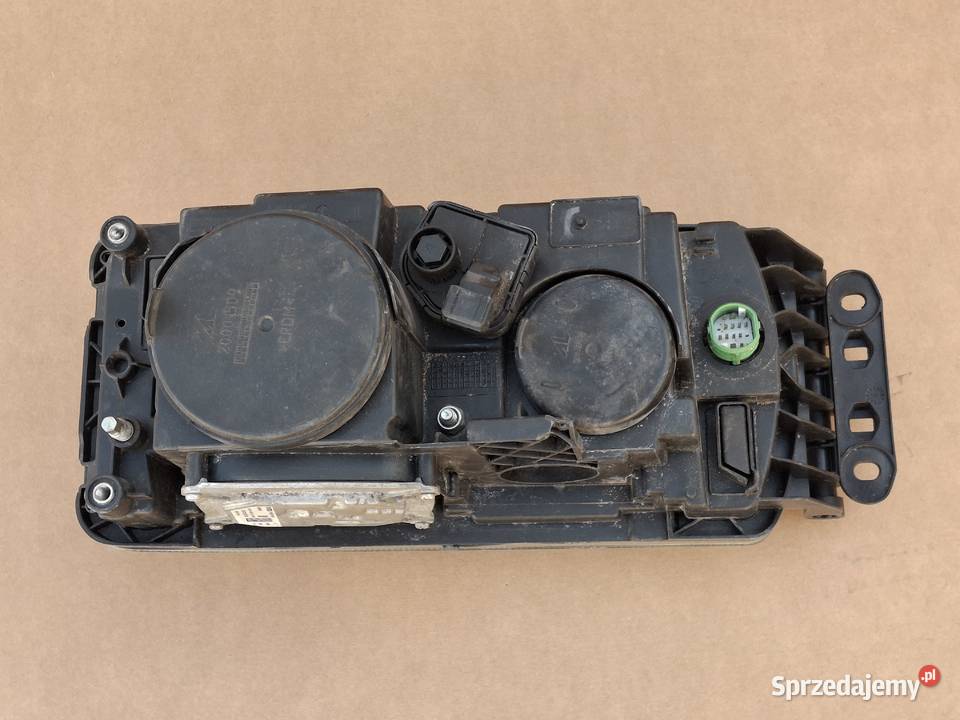 IVECO STRALIS HIWAY EUROCARGO REFLEKTOR LEWY H7 Bieleń