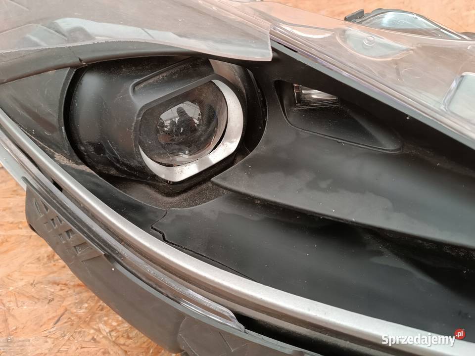 LAMPA PRAWY PRZÓD EU FERRARI 812 SUPERFAST wielkopolskie Nowy Tomyśl