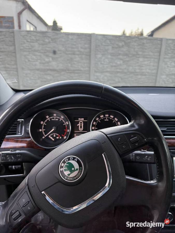 Skoda Superb II 20 TSI 200 2012 Najwyższa wersja automatyczna Poraj