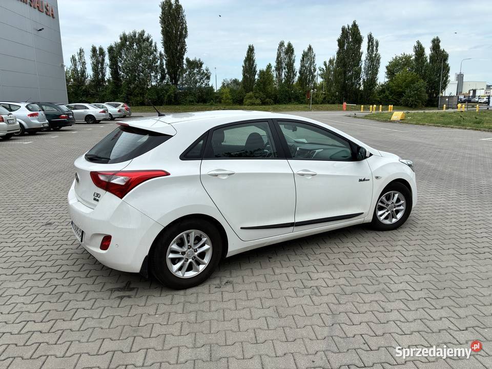 HYUNDAI I3016 gdi 135 20142015r benzyna Warszawa