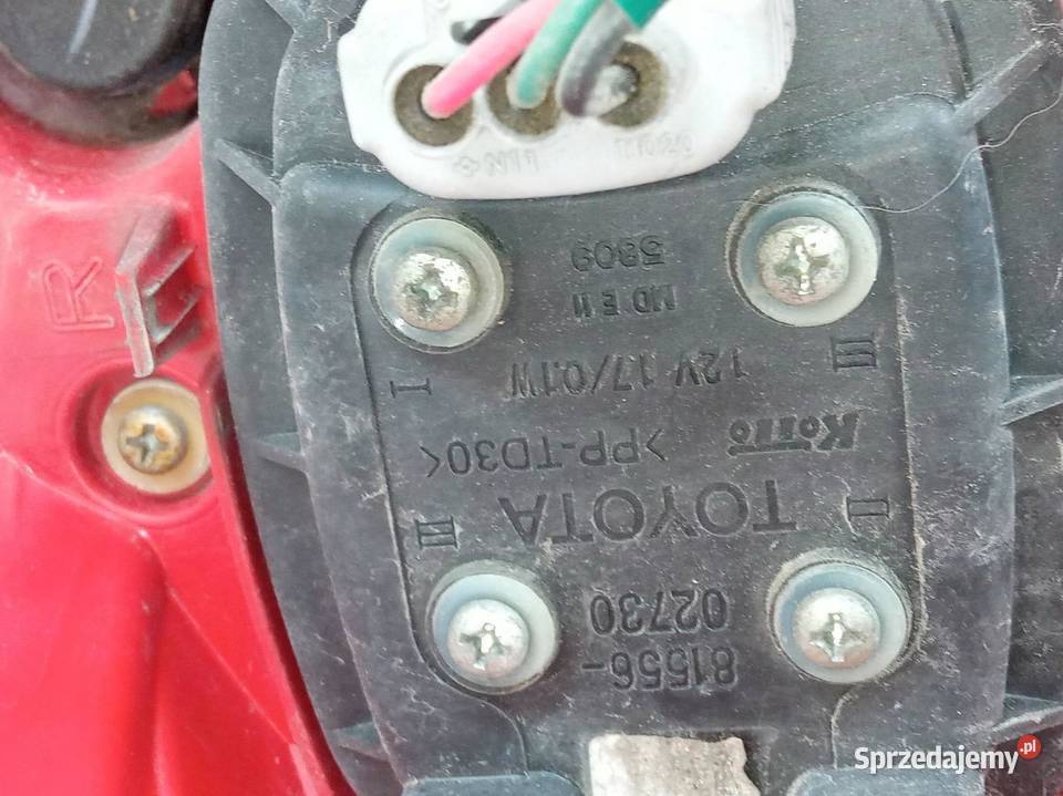 LAMPA TYŁ PRAWA KOMBI E18 8155602730 Toyota Rok produkcji 2013