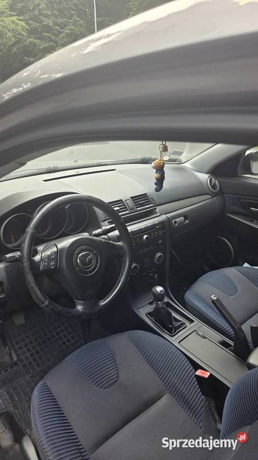 Sprzedam Mazda 3 20 benzyna 2005 Przebieg 255 manualna podkarpackie Przemyśl
