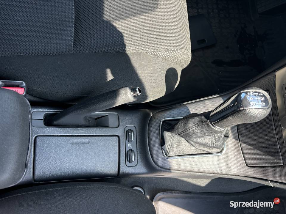 Toyota Avensis 18 benzyna kombi T25 11500zl do podgrzewane fotele