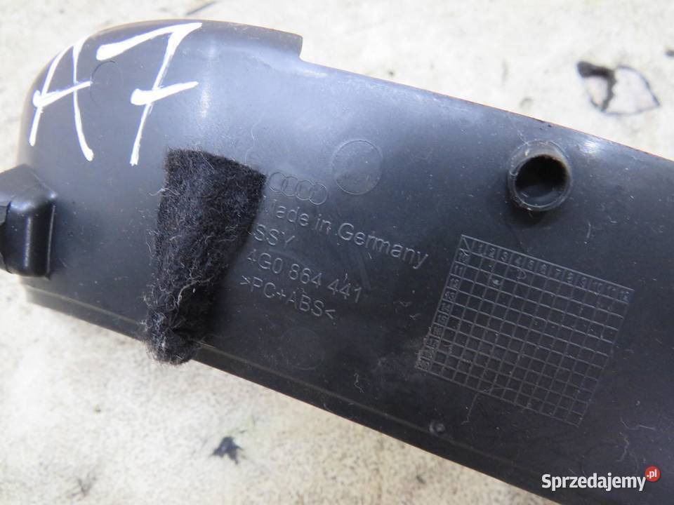 DOLNA LISTWA DESKI ROZDZIELCZEJ AUDI A7 sprzedam