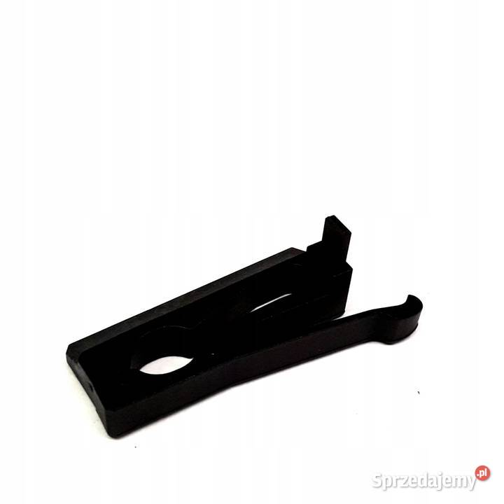 VOLVO V70 XC70 uchwyt mocowanie siatki bagaznik Bielany Wrocławskie