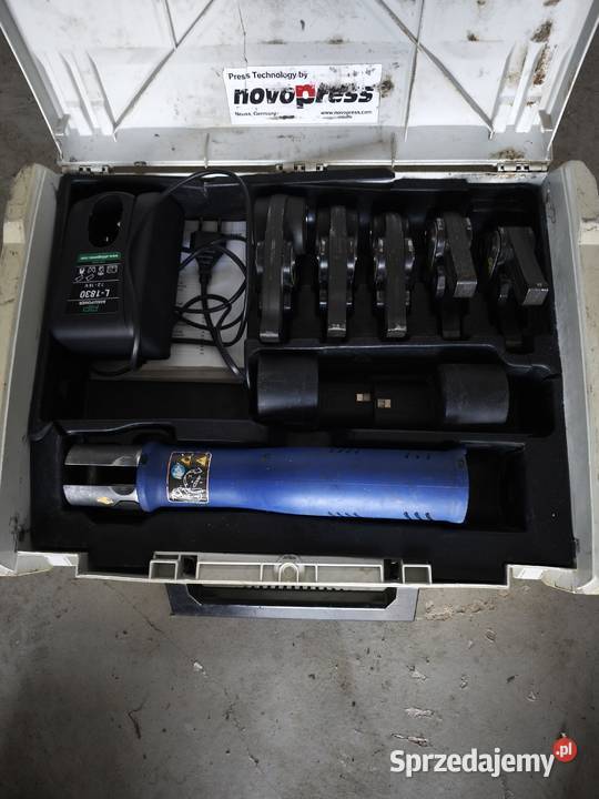 Zaciskarka Geberit Narol