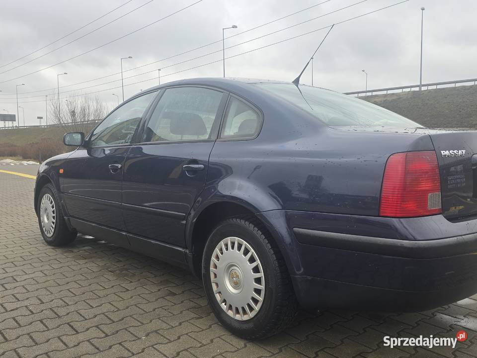 DOINWESTOWANY Passat 19 TDI 110 Zwykła Pompa mazowieckie Mińsk Mazowiecki