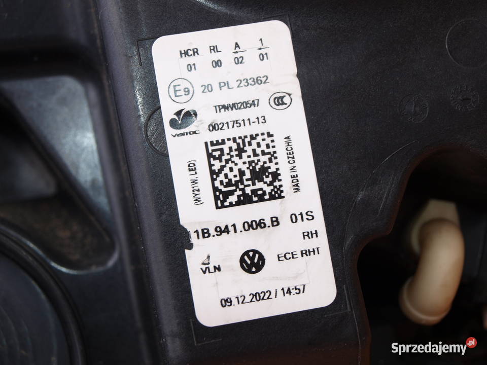 VW iD4 iD4 lampa prawa przód Led kompletna 2020 osobowe Kalisz sprzedam