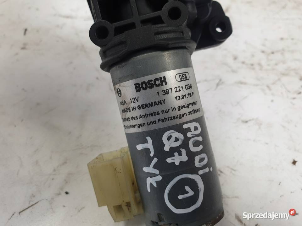 Audi Q7 II 4M 4M0 1519r SILNIK TYLNEJ KLAPY TYŁ Rudka