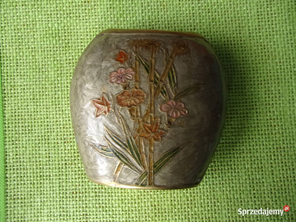 Mosiężny wazonik ręcznie robion nie powtarzalny beżowy Warszawa