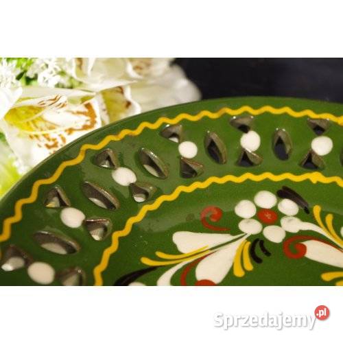 Ażurowy talerz ceramiczny ręcznie malowany