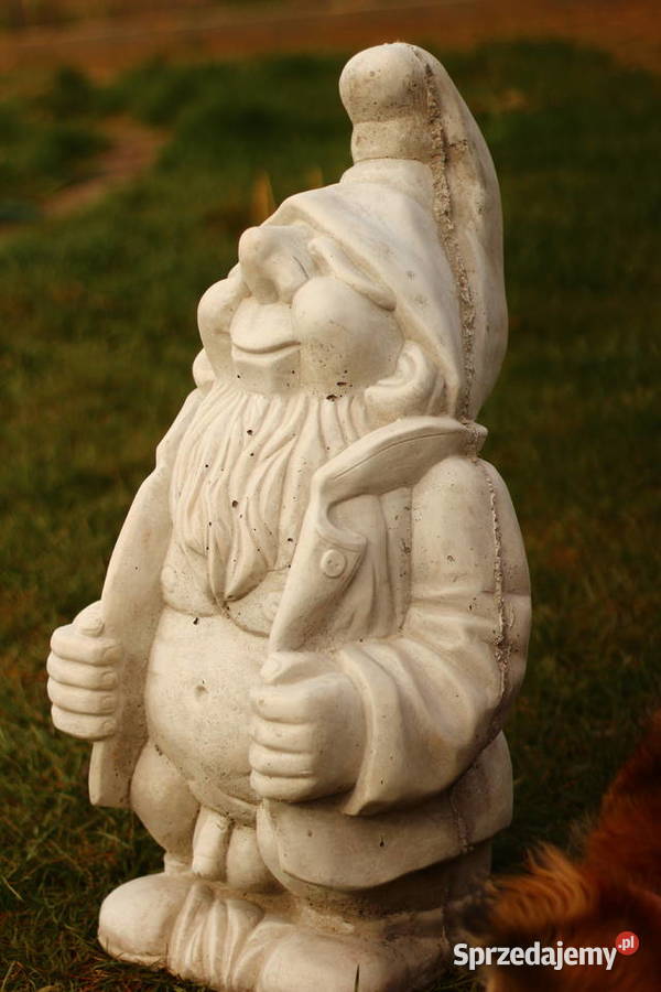 Figury rzeźby ogrodowe krasnal