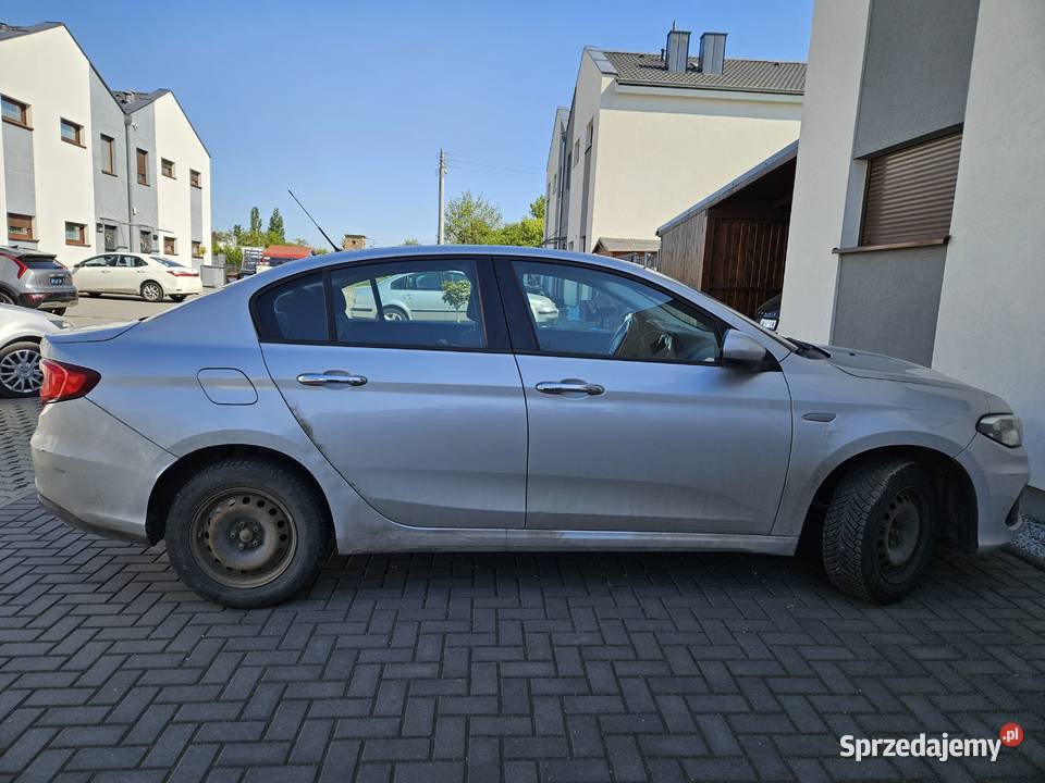 Syndyk sprzeda samochód Fiat Tipo 95KM Poznań