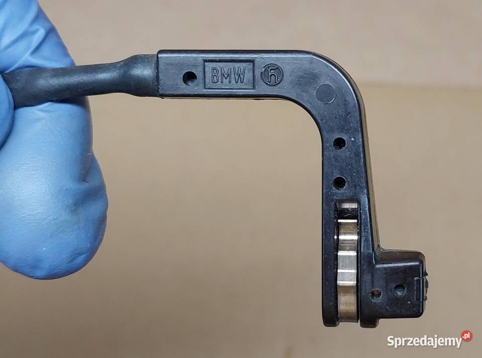 CZUJNIK ZUŻYCIA KLOCKÓW PRZÓD BMW E60 E61 E63
