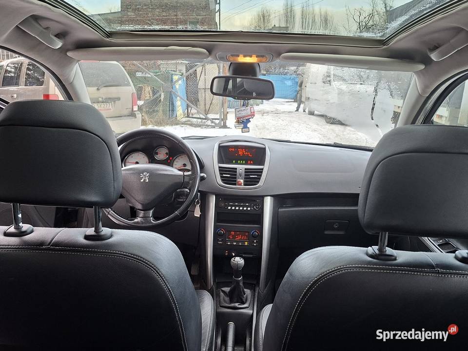 PEUGEOT 207 16hdi Panorama tempomat klima skóra Hatchback