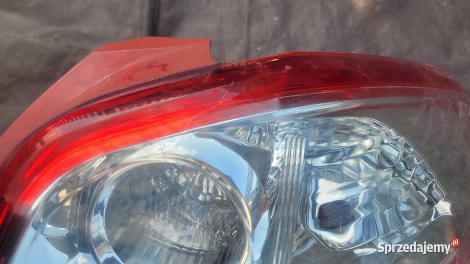 TOYOTA AURIS E15 LIFT 10 LAMPA TYLNA PRAWA