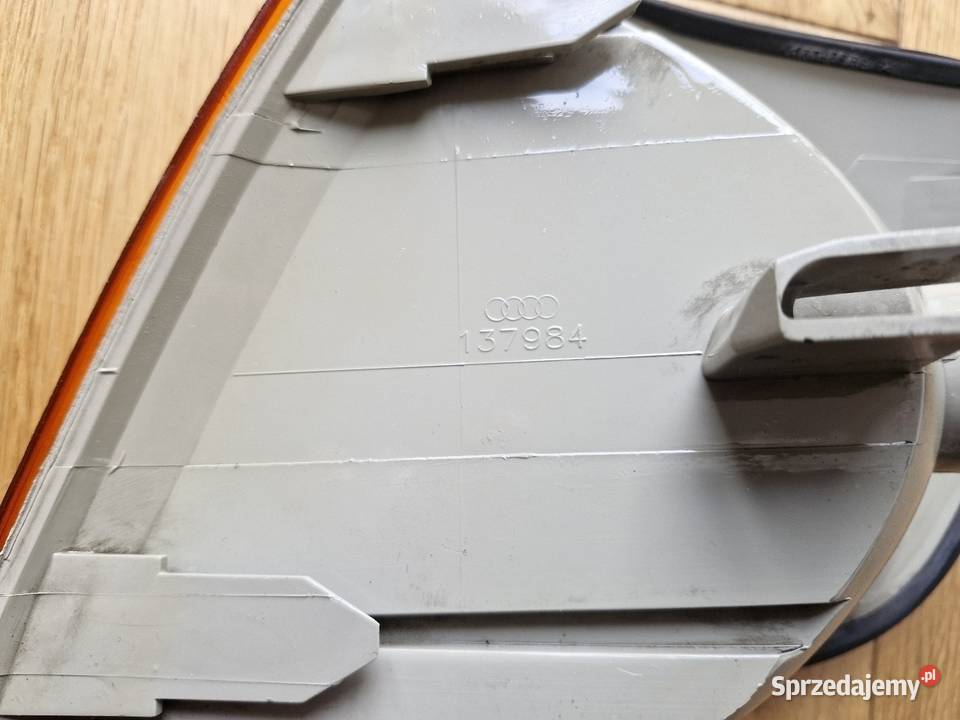 Audi 100 C4 Kierunkowskazy oryginalne Hella Gdańsk