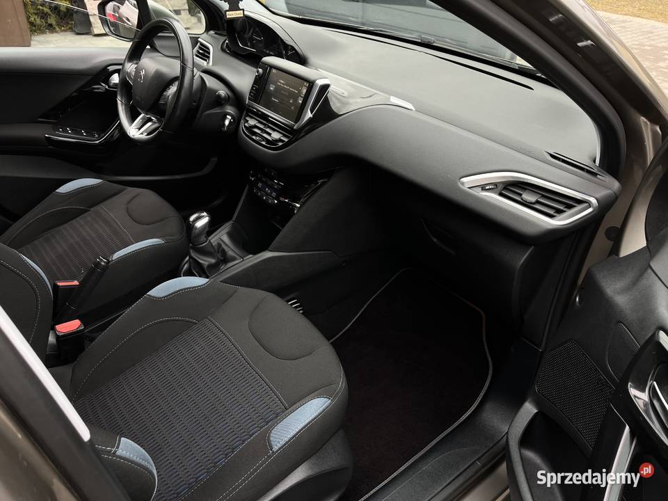 Peugeot 208 2015r 12 Benz kujawsko-pomorskie Toruń