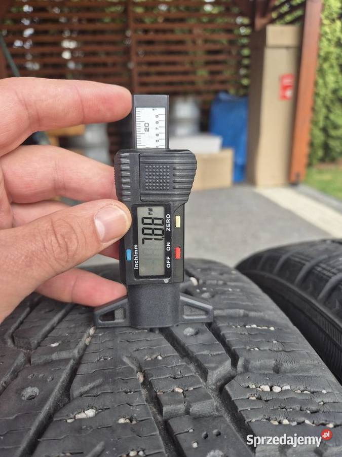 Opony Zimowe 22560R17 Nokian Nordman 7 Suv