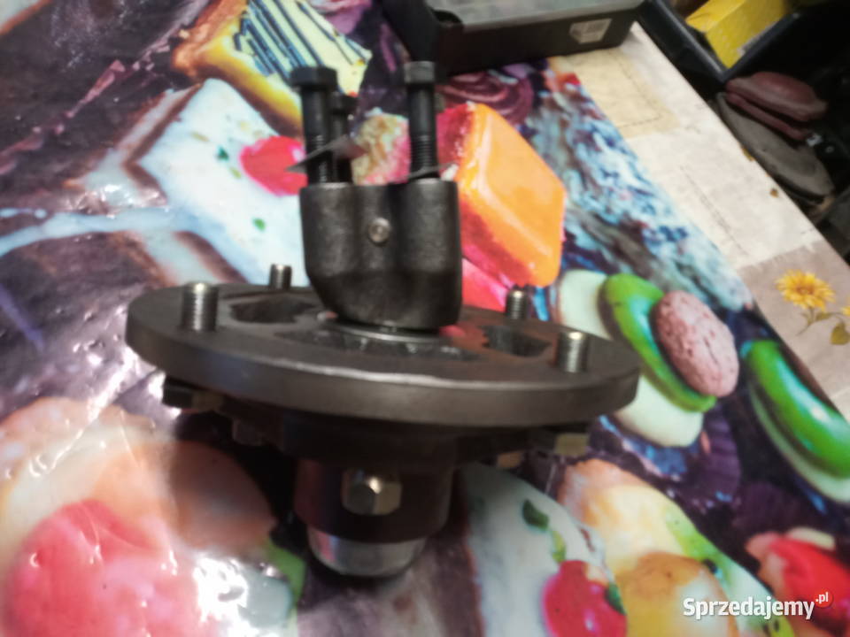 Piasta kompletna z czopem i łożyskami ursus 4011 Kraków