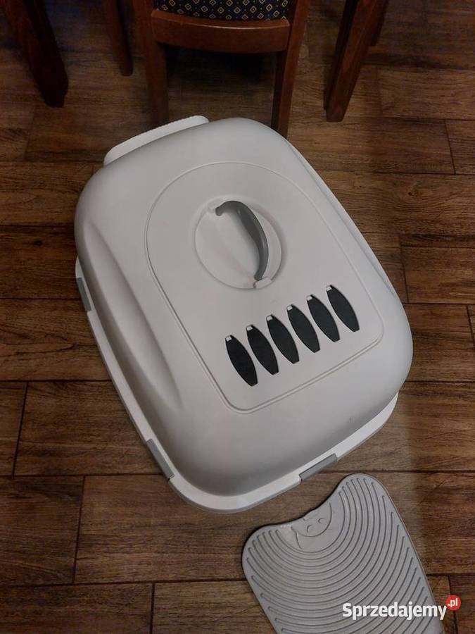 Duża kuwrta Queen Jumbo z podstawką Miłków