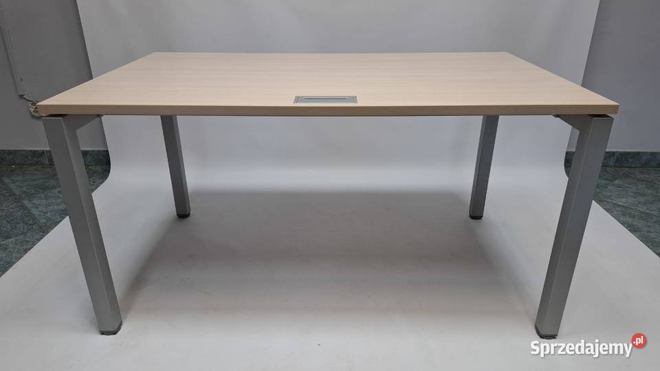 Biurko proste Euronova 140x80 orzech rockford