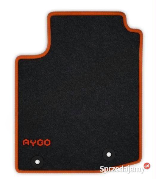 TOYOTA Aygo Oryginalne dywaniki welurowe komplet